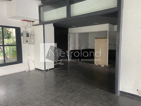 Store 82 sqm for rent