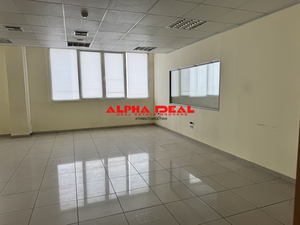 Επιχειρηματικό κτίριο 2.303 τ.μ. προς ενοικίαση, Δραπετσώνα