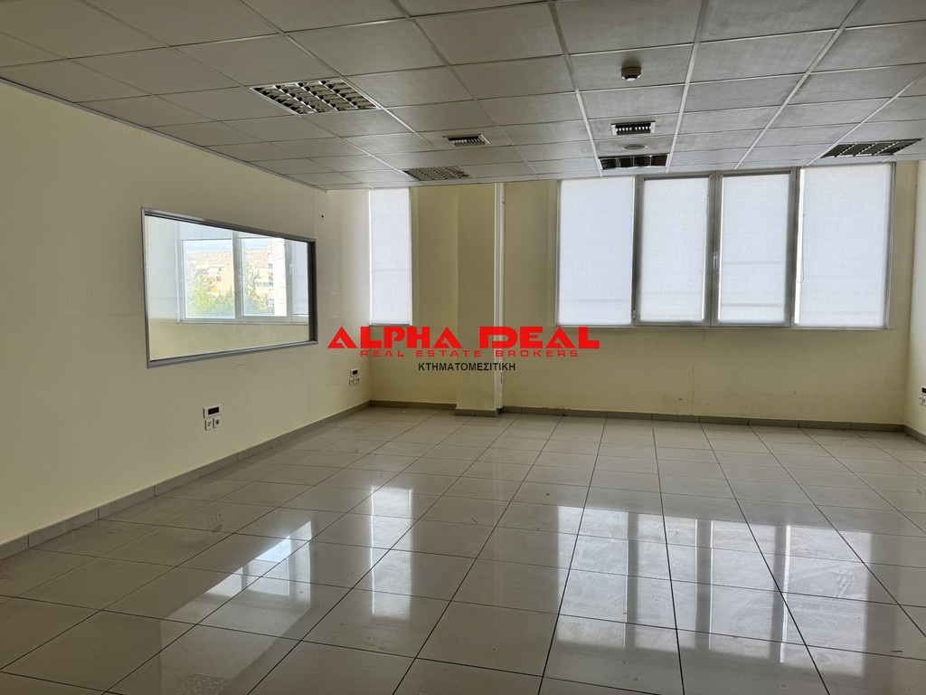 Επιχειρηματικό κτίριο 2.303 τ.μ. προς ενοικίαση, Δραπετσώνα