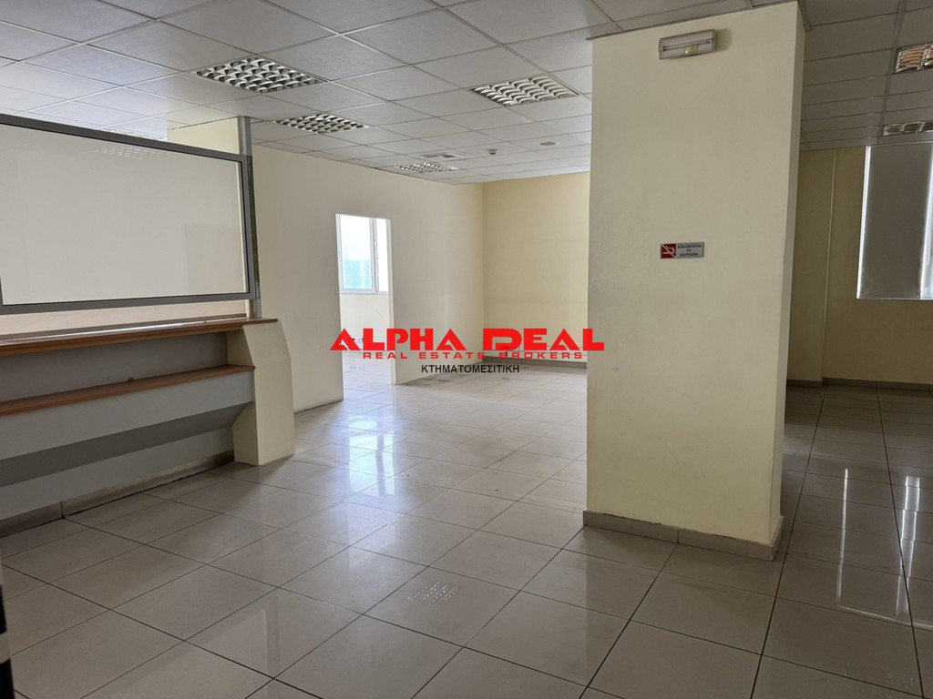 Επιχειρηματικό κτίριο 2.303 τ.μ. προς ενοικίαση, Δραπετσώνα