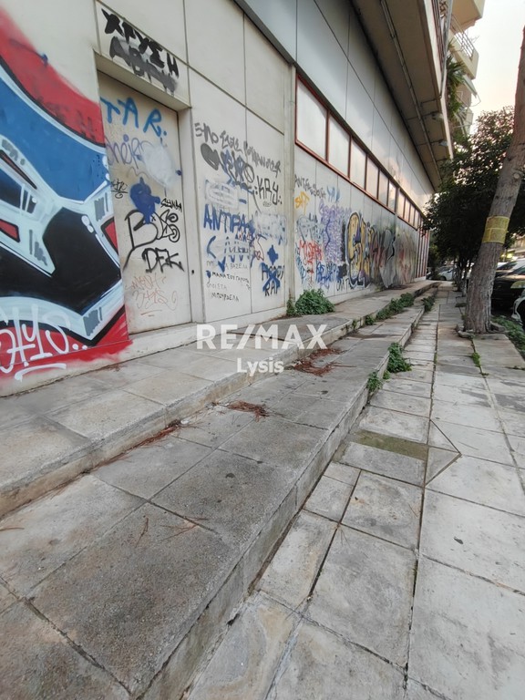 Κατάστημα 2.500 τ.μ. πρός ενοικίαση, Αθήνα - Νότια Προάστια, Καλλιθέα