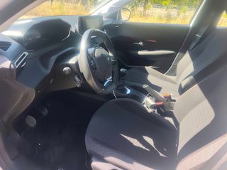 Peugeot 208 2022-thumb-6