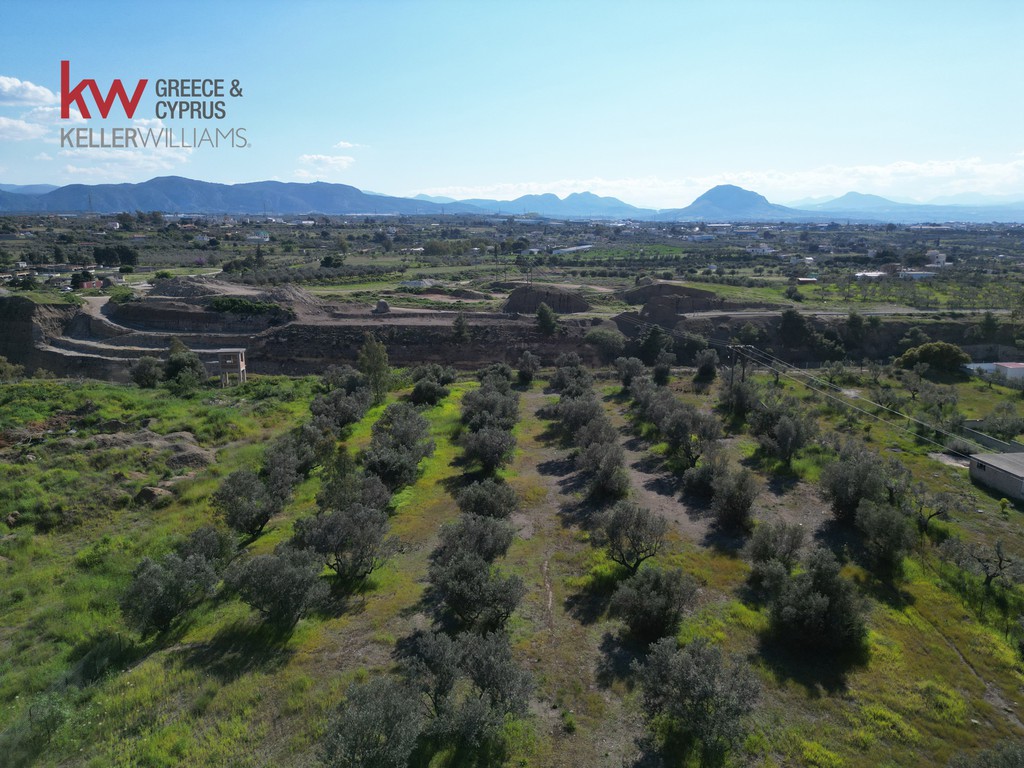 Οικόπεδο 7.700 τ.μ. προς πώληση, Λουτράκι-Περαχώρα