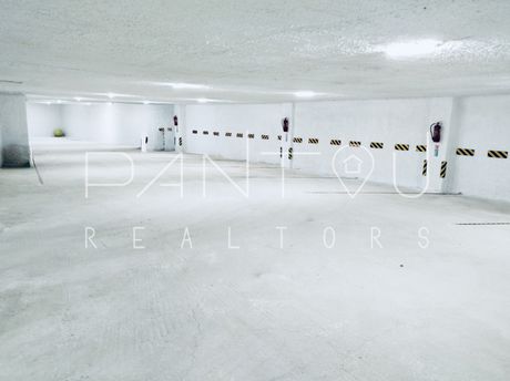 Business 539 sqm for sale