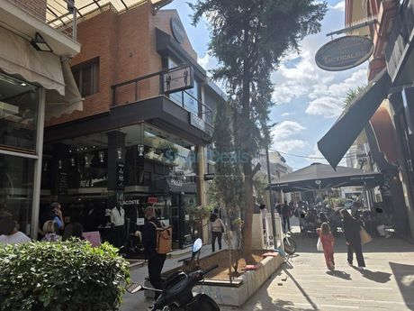 Store 400 sqm for rent