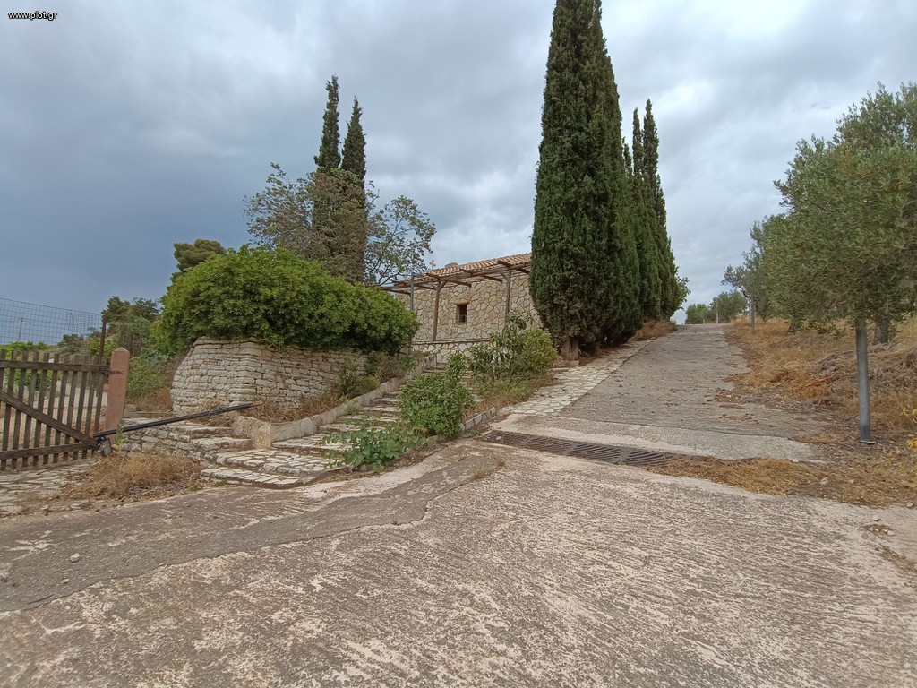 Επιχειρηματικό κτίριο 738 τ.μ. πρός πώληση, Αττική - Υπόλοιπο, Βίλια
