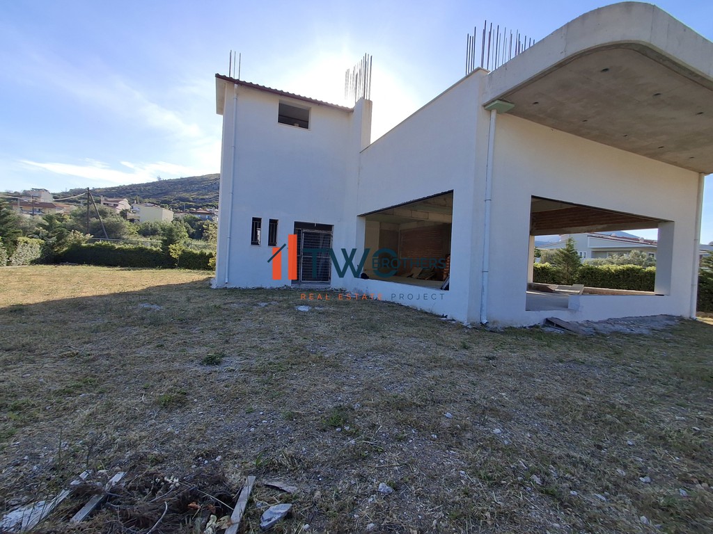 Κατάστημα 200 τ.μ. προς ενοικίαση, Φυλή