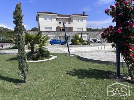 Βίλλα 450 τ.μ. για πώληση
