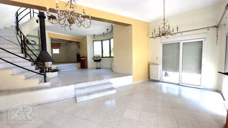 Μεζονέτα 200 τ.μ. πρός πώληση