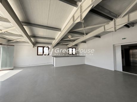 Επιχειρηματικό κτίριο 2.525 τ.μ. πρός πώληση