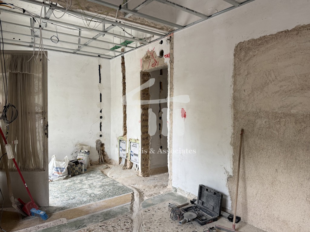 Διαμέρισμα 65 τ.μ. προς πώληση, Καμίνια