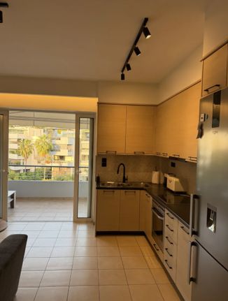 Apartment 65 sqm for rent, Athens - South, Alimos