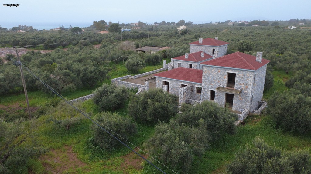 Μονοκατοικία 700 τ.μ. προς πώληση, Βρομονέρι