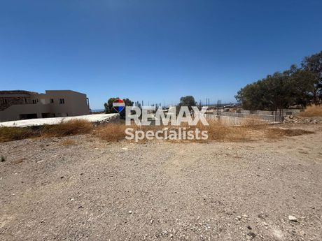 Land plot 956,81 sqm for sale