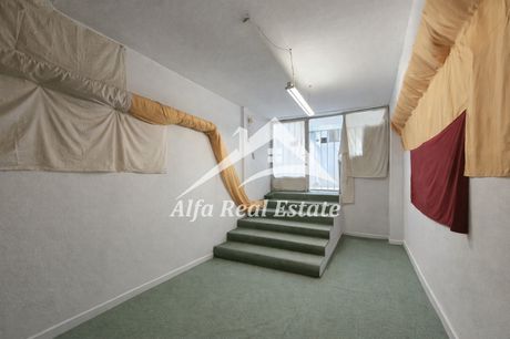 Store 270 sqm for sale