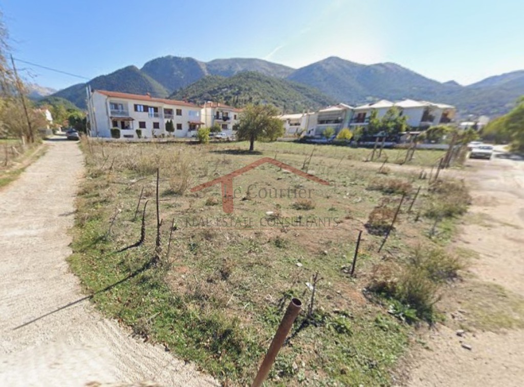 Οικόπεδο 583 τ.μ. προς πώληση, Κέντρο Καλαβρύτων