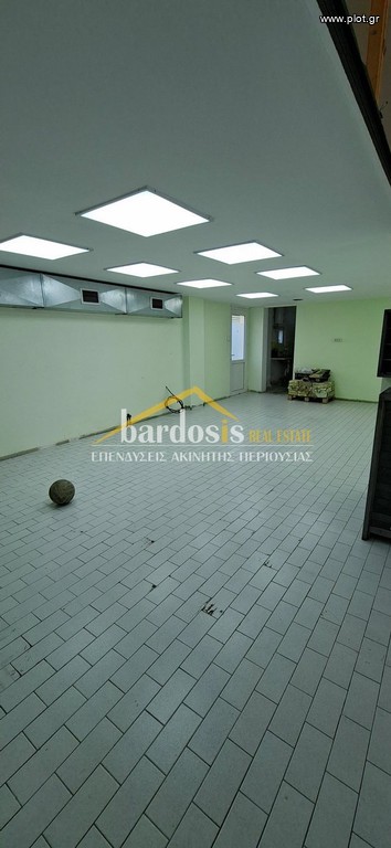Κατάστημα 140 τ.μ. προς ενοικίαση, Αθήνα - Νότια Προάστια, Γλυφάδα