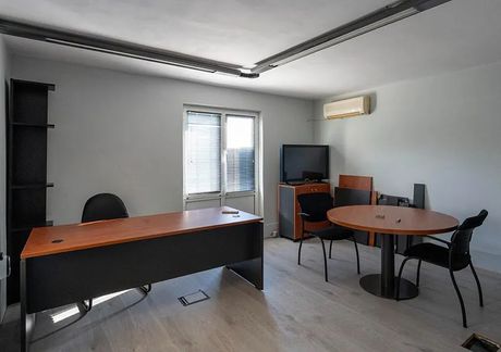 Office 94 sqm for rent