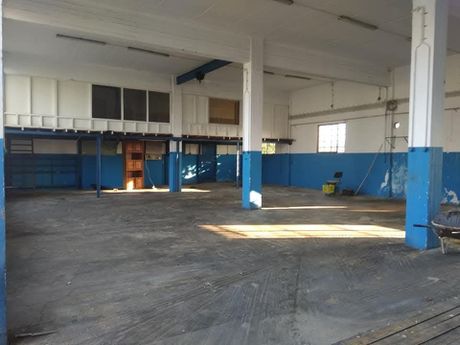 Store 300 sqm for sale