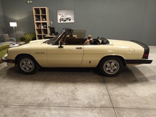 Alfa Romeo Spider 1984 2,0 CABRIO-thumb-4