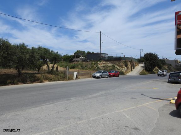 Land plot 2.500 sqm for rent, Heraklion Prefecture, Gazi