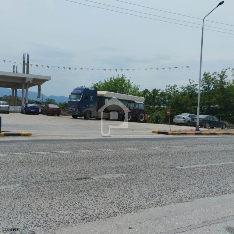 Κατάστημα 1.200 τ.μ. πρός ενοικίαση, Φθιώτιδας, Λαμία