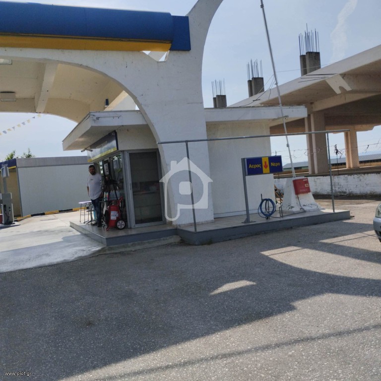 Κατάστημα 1.200 τ.μ. πρός ενοικίαση, Φθιώτιδας, Λαμία