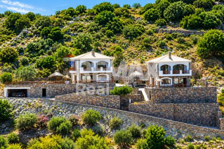 Συγκρότημα διαμερισμάτων 440 τ.μ. προς πώληση