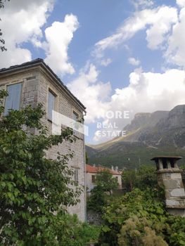 Μονοκατοικία 274 τ.μ. για πώληση