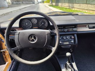 Mercedes-Benz 280 1972 COUPE-thumb-22