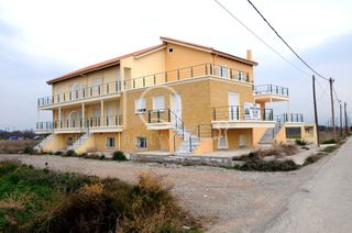 Συγκρότημα διαμερισμάτων 400 τ.μ. για πώληση