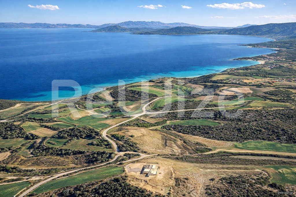 Αγροτεμάχια 6.857 τ.μ. προς πώληση, Νέα Ρόδα