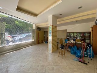 Store 65 sqm for rent