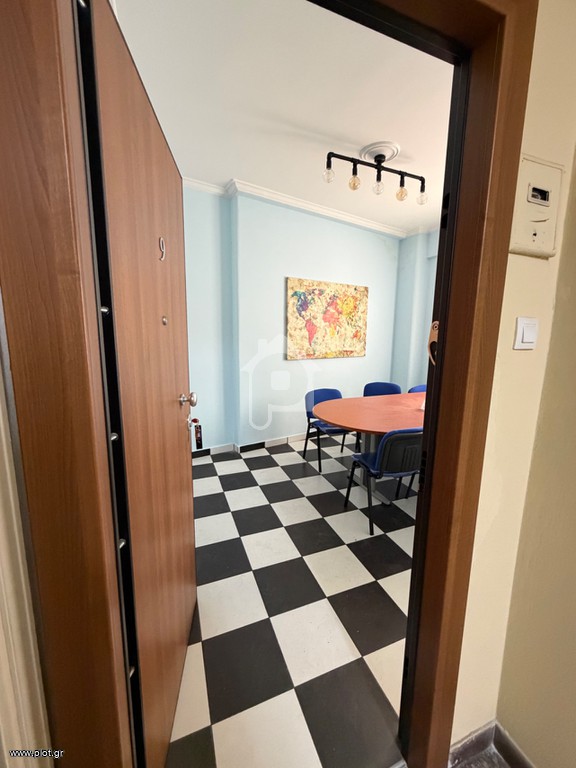 Γραφείο 13 τ.μ. προς πώληση, Πλατεία Βάθης