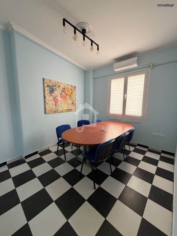 Γραφείο 13 τ.μ. προς πώληση, Πλατεία Βάθης