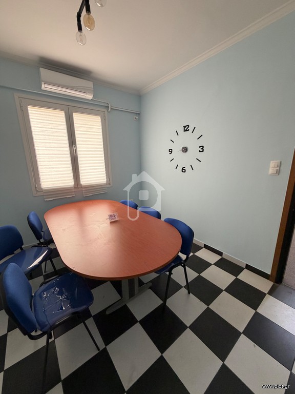 Γραφείο 13 τ.μ. προς πώληση, Πλατεία Βάθης
