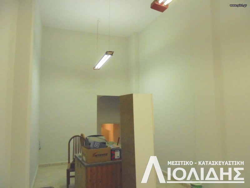 Κατάστημα 64 τ.μ. προς ενοικίαση, Χαριλάου