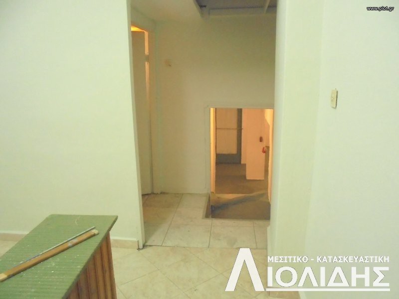 Κατάστημα 64 τ.μ. προς ενοικίαση, Χαριλάου
