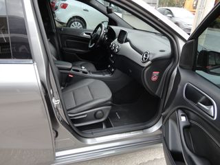 Mercedes-Benz B 180 2015 URBAN DIEZEL AUTOMATIC-thumb-5