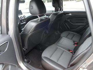 Mercedes-Benz B 180 2015 URBAN DIEZEL AUTOMATIC-thumb-16