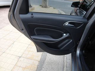Mercedes-Benz B 180 2015 URBAN DIEZEL AUTOMATIC-thumb-23