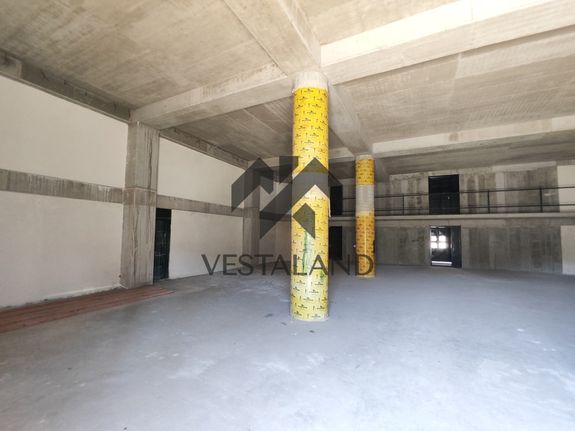 Business bulding 1.900 sqm for rent, Athens - North, Agia Paraskevi
