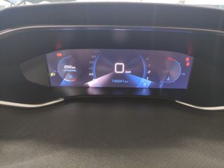 Peugeot 308 2021 1.5D-130HP-thumb-5