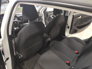 Peugeot 308 2021 1.5D-130HP-thumb-6