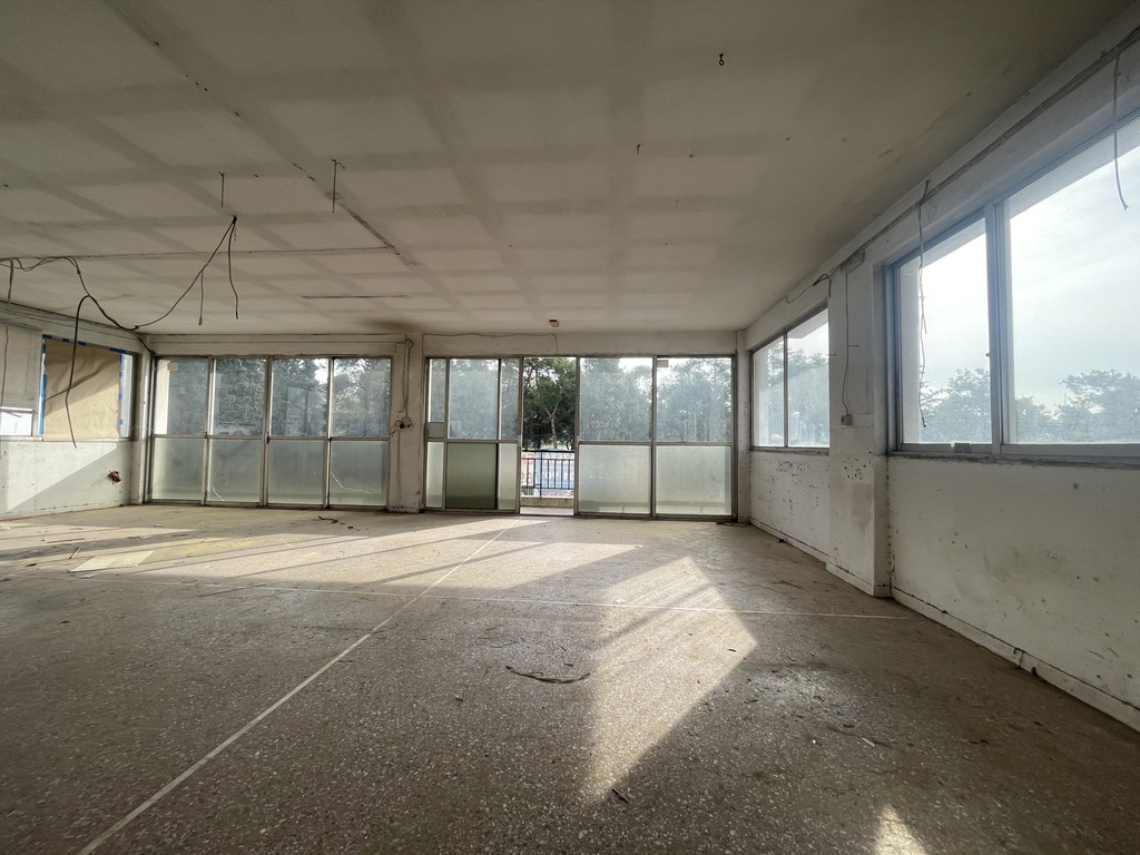 Κατάστημα 300 τ.μ. πρός ενοικίαση, Θεσσαλονίκη - Περιφ/Κοί Δήμοι, Πολίχνη