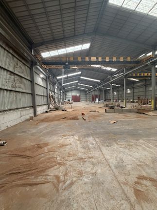 Industrial space 2.040 sqm for rent, Evia, Avlida