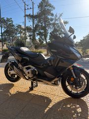 Honda Forza 750 2021