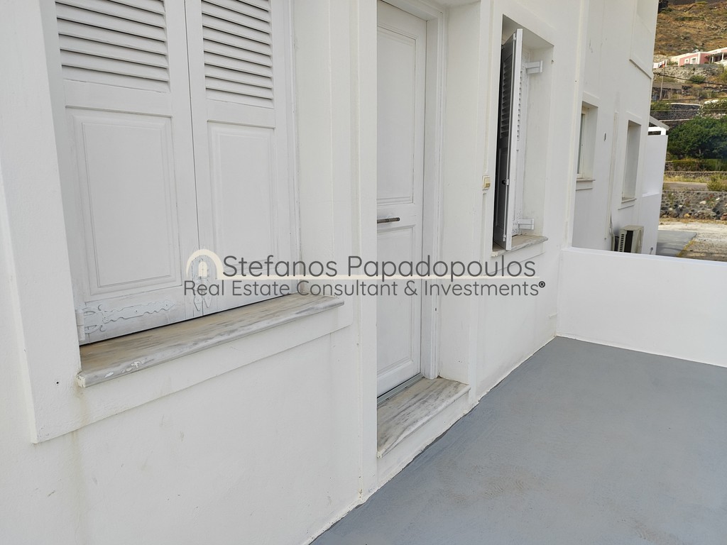 Συγκρότημα διαμερισμάτων 450 τ.μ. πρός πώληση, Κυκλάδες, Σαντορίνη
