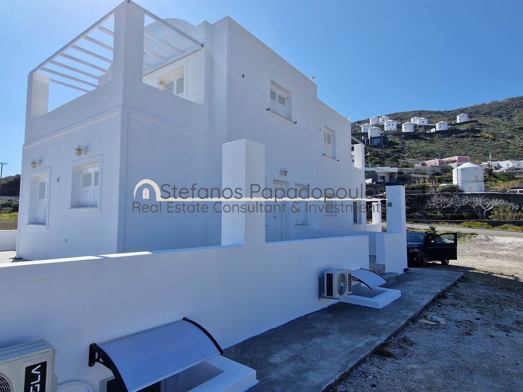 Συγκρότημα διαμερισμάτων 450 τ.μ. πρός πώληση, Κυκλάδες, Σαντορίνη