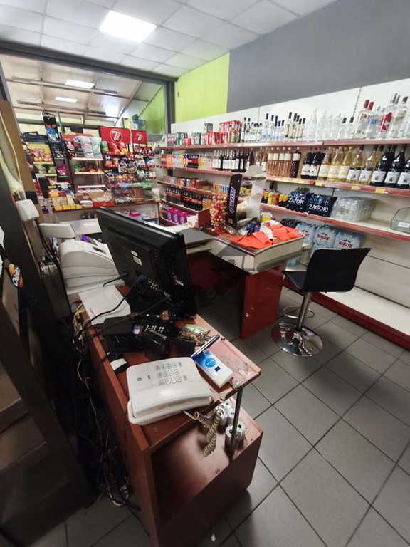 Κατάστημα 100 τ.μ. πρός πώληση, Ν. Ιωαννίνων, Ανατολή